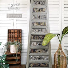 Cargar imagen en el visor de la galería, Papel Decoupage Re Design With Prima - ENGRAVED NUMBER