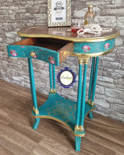Cargar imagen en el visor de la galería, Mesita Auxiliar Renovada Kacha