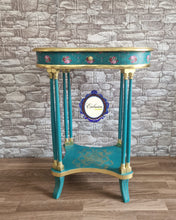 Cargar imagen en el visor de la galería, Mesita Auxiliar Renovada Kacha