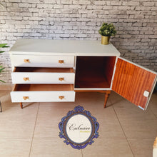 Cargar imagen en el visor de la galería, Aparador Restaurado Estilo Nordico