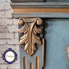 Cargar imagen en el visor de la galería, Mueble Auxiliar Restaurado Damasco