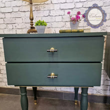 Cargar imagen en el visor de la galería, Mesitas de noche Restauradas Verde