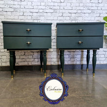 Cargar imagen en el visor de la galería, Mesitas de noche Restauradas Verde
