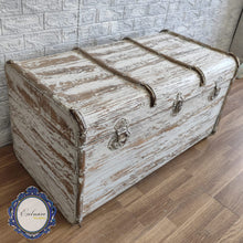Cargar imagen en el visor de la galería, Baúl vintage restaurado artesanalmente – Exclusive Muebles
