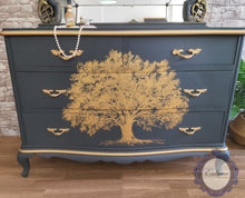 Cargar imagen en el visor de la galería, Cómoda Restaurada Tree
