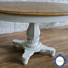 Cargar imagen en el visor de la galería, Mesa de Comedor Redonda Restaurada en Blanco y Madera Natural | Extensible Vintage
