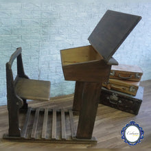 Cargar imagen en el visor de la galería, Pupitre Escolar de madera Años 40-60
