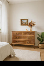 Cargar imagen en el visor de la galería, Cómoda Restaurada al Natural
