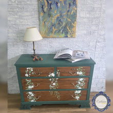 Cargar imagen en el visor de la galería, Cómoda renovada con transferencia

