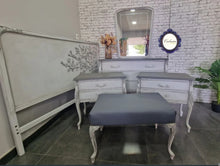 Cargar imagen en el visor de la galería, Conjunto de Dormitorio Blanco Envejecido y Gris
