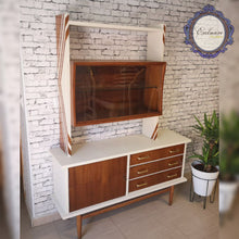 Cargar imagen en el visor de la galería, Vitrina Mid Century Blanco y madera
